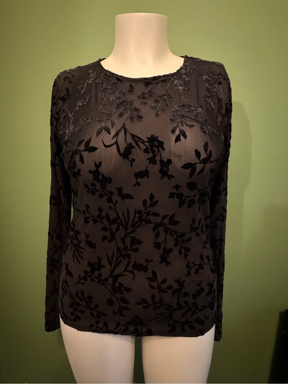 Reitmans Black Floral Burnout Long-Sleeve Top
